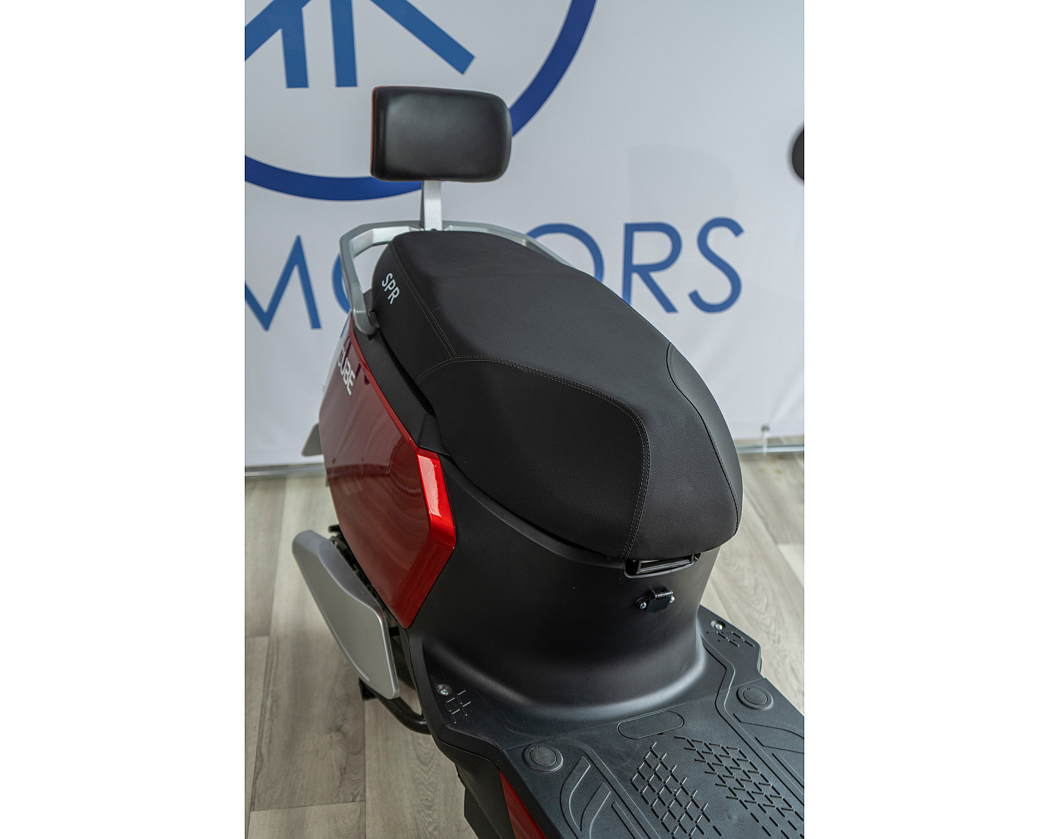 Электроскутер SPRMOTORS Cube-2 красный E-H1