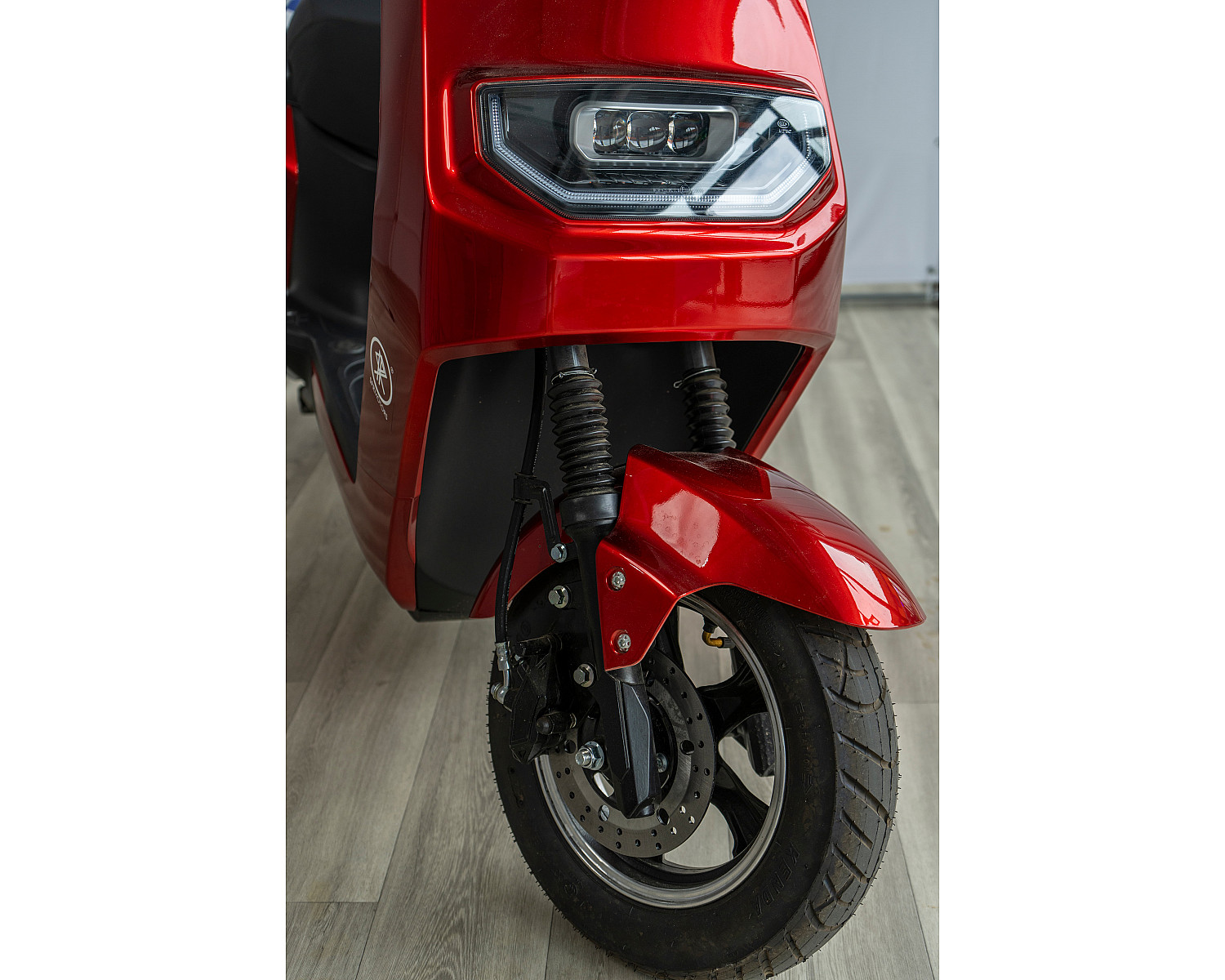 Электроскутер SPRMOTORS Cube-2 красный E-H1