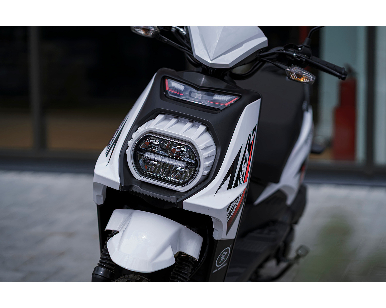 Скутер SPRMOTORS Zoom-10 белый T8-50G