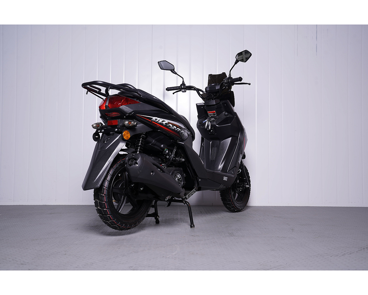Скутер SPRMOTORS Zoom-9 чёрный T8-50G