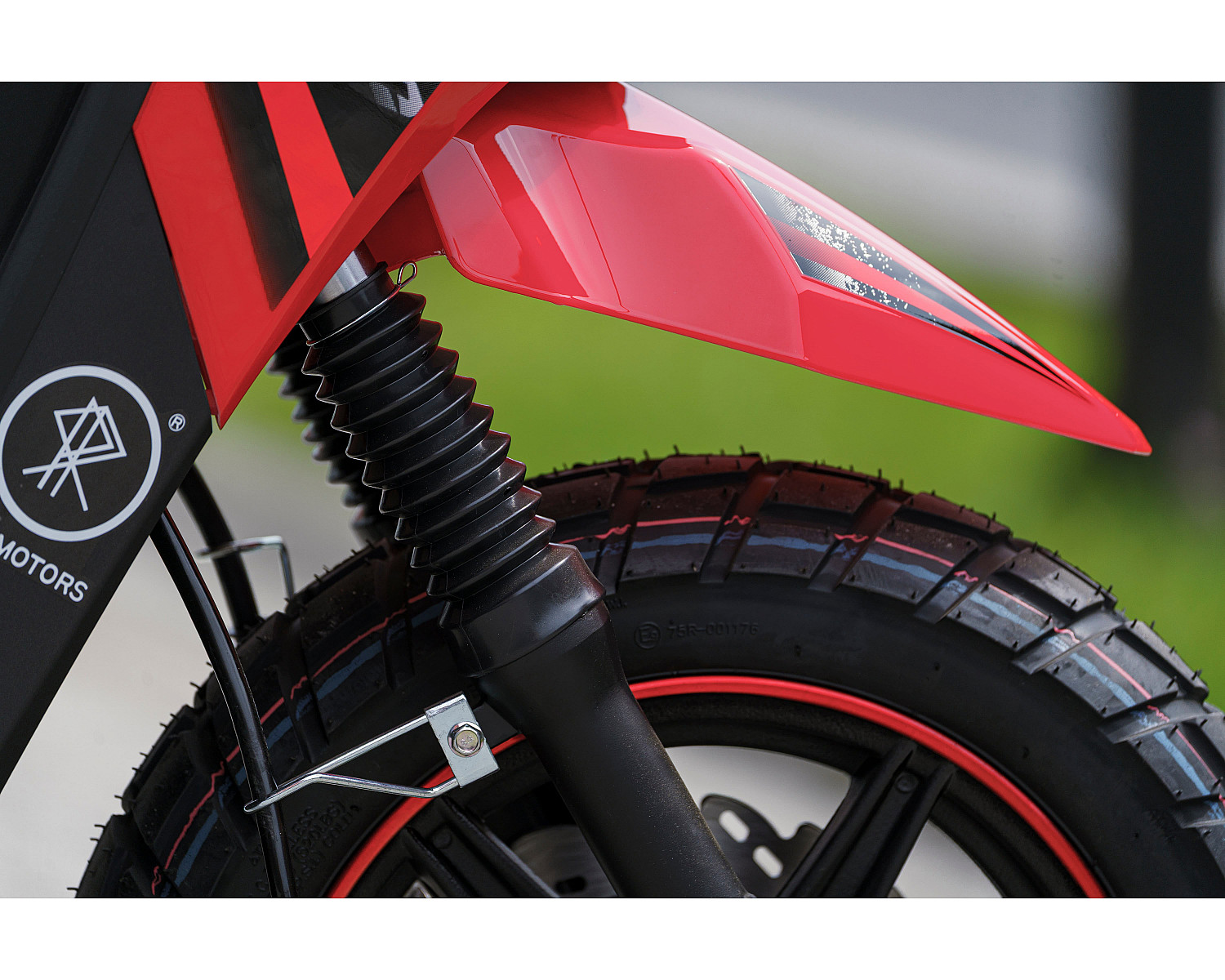 Скутер SPRMOTORS Zoom-9 красный T8-50G