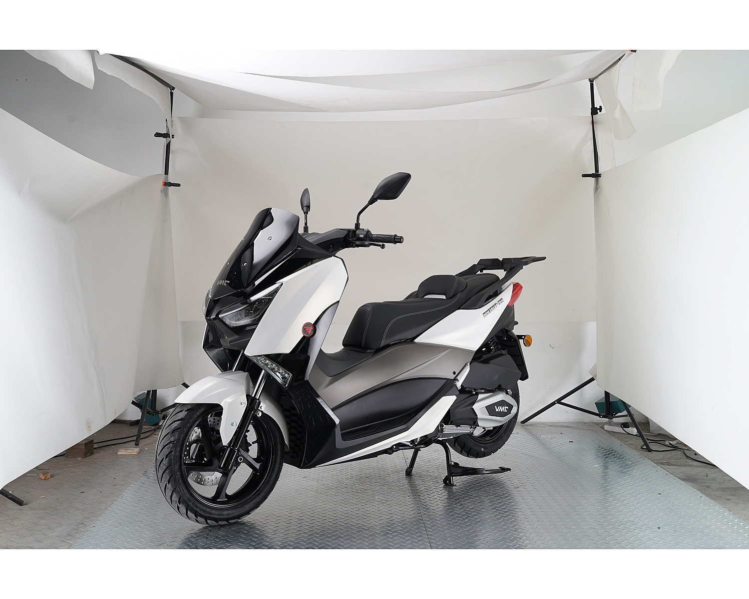 Скутер VMC XMAX BY150T-5A 149cc серия T2500, (ЭПТС), matt white