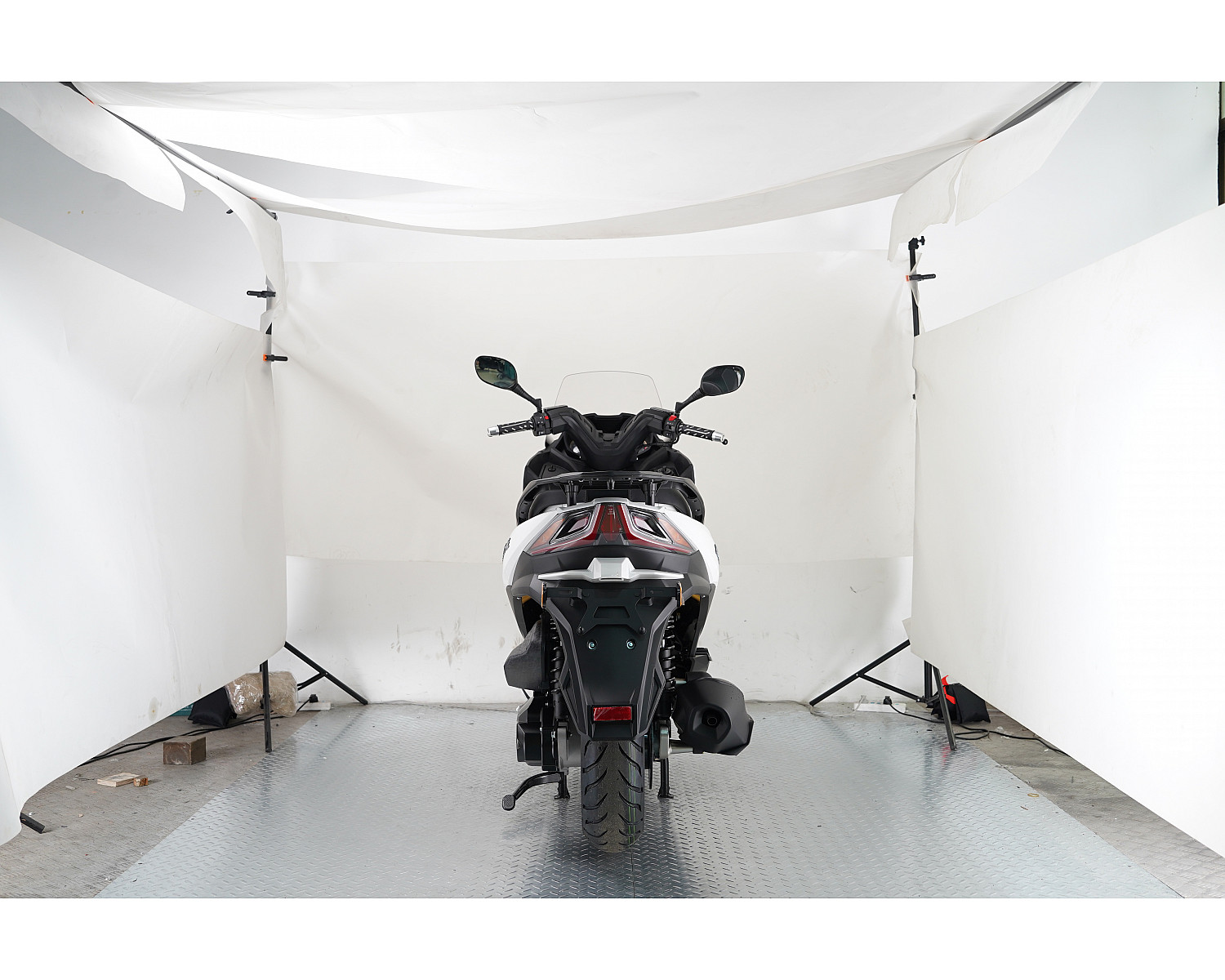 Скутер VMC Z1 TY300T-2E 276 см3 серия Т3000 (ЭПТС), white