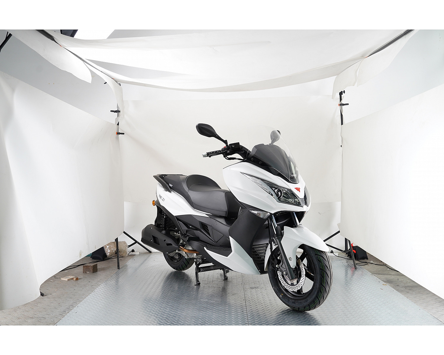 Скутер VMC Z1 TY300T-2E 276 см3 серия Т3000 (ЭПТС), white